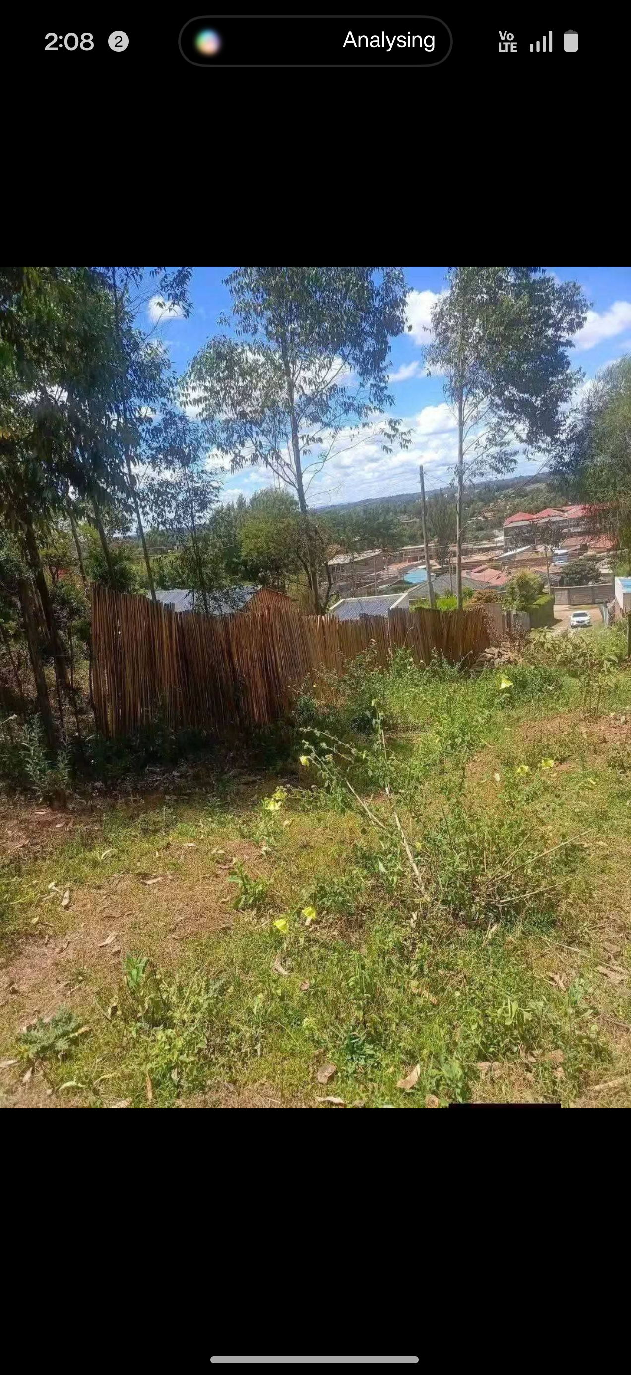 PRIME PLOT FOR SALE!! ~1/4 Plot with a one bedroom mabati Hse  ~200 meters off kipkorgot- Ravine highway  ~Price is 2.4M ~located in longonot(mlima juu) ~Ready title deed  ~Ideal for residential/ commercial, Call us at 0743509093/0721895736   